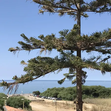 לינה וארוחת בוקר Frontemare אגריג'נטו