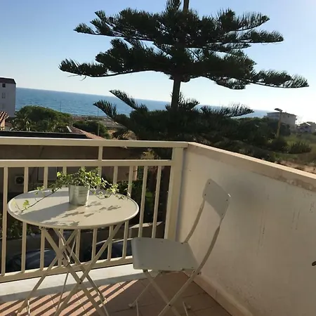 Frontemare Bed and Breakfast 3*