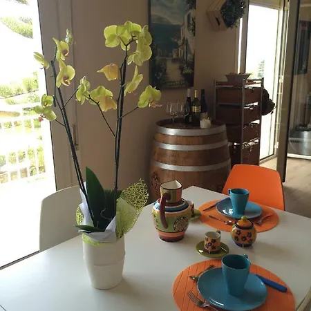 Frontemare Bed & Breakfast 3*